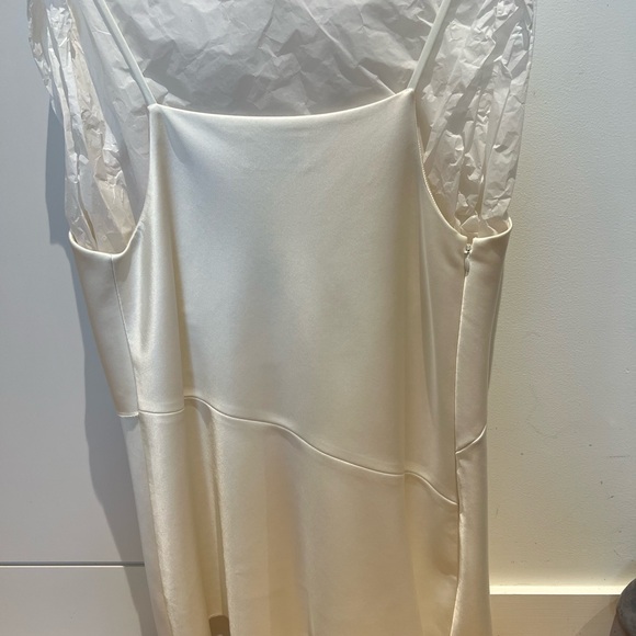 Philip Lim.1 white ivory silk strapless tank withh hangover ruffles. Size xs. - Picture 7 of 7